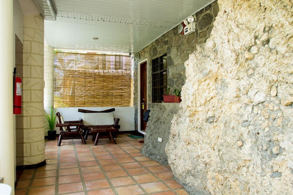 Greenyard Inn Manoc-Manoc Ngoại thất bức ảnh